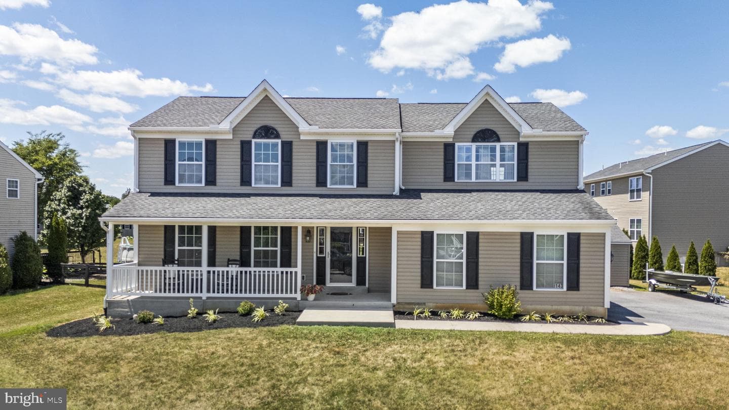 143 Nantucket Drive, Reading