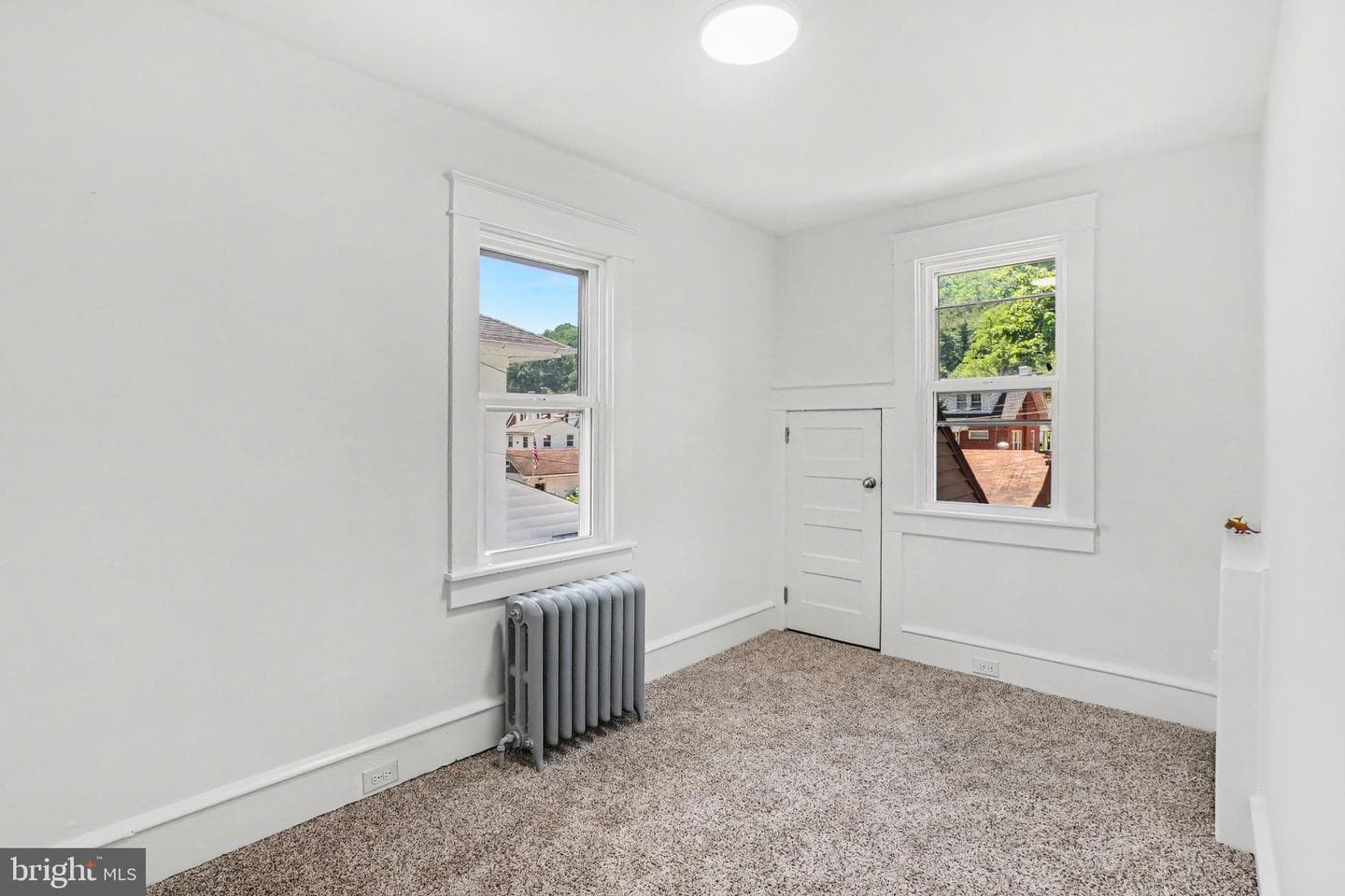 4 Myrtle Avenue photo 29