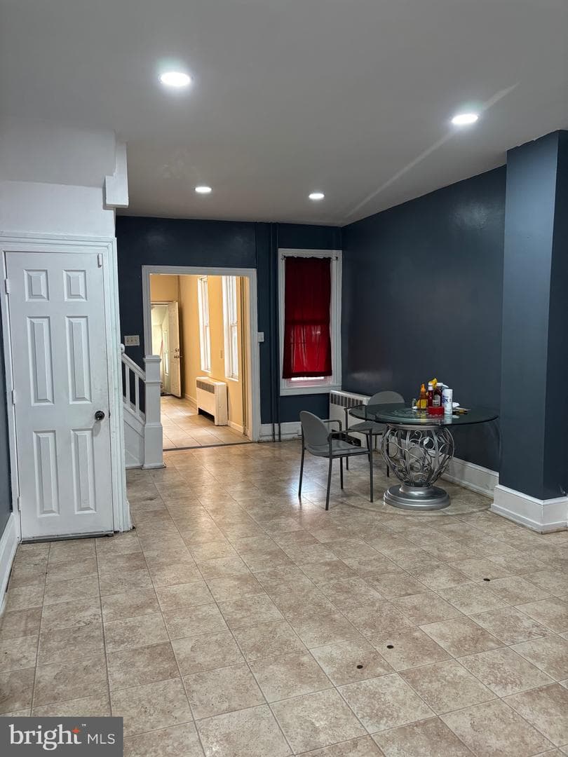 520 Moss Street photo 3