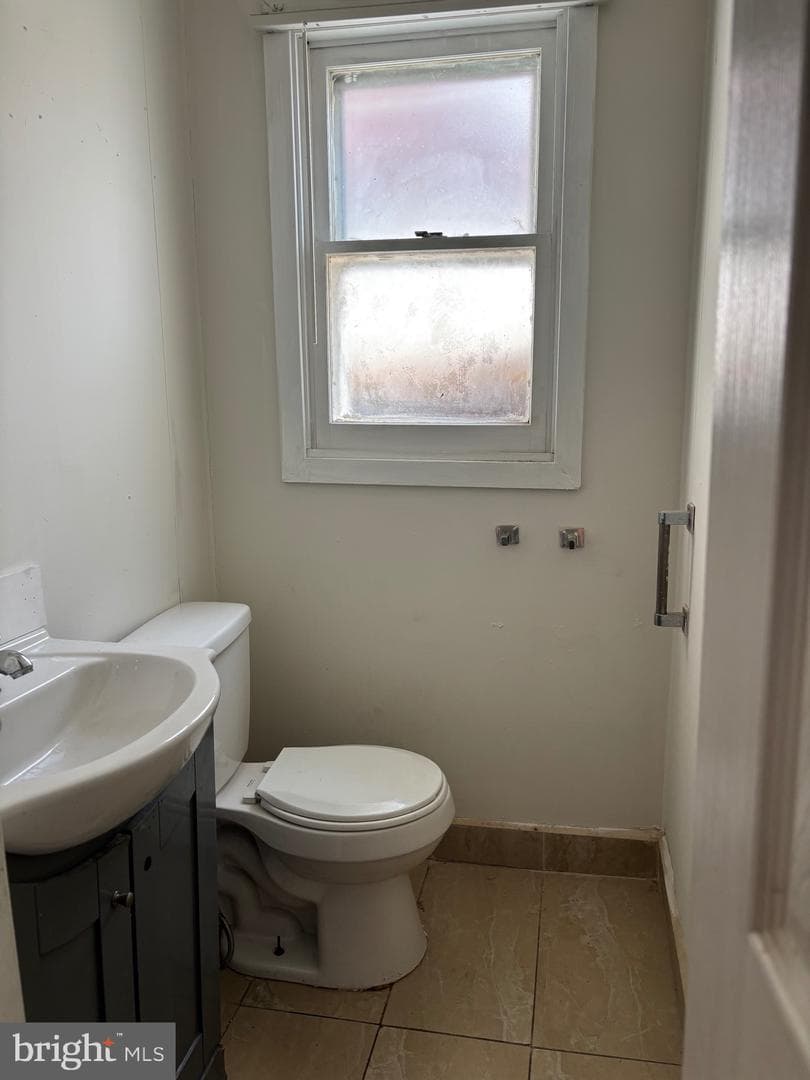 520 Moss Street photo 5