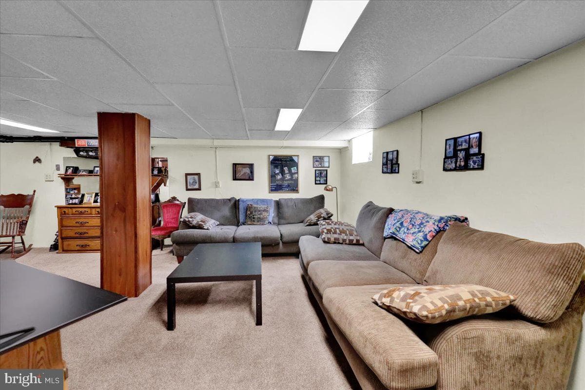 433 Eisenbrown Street photo 33