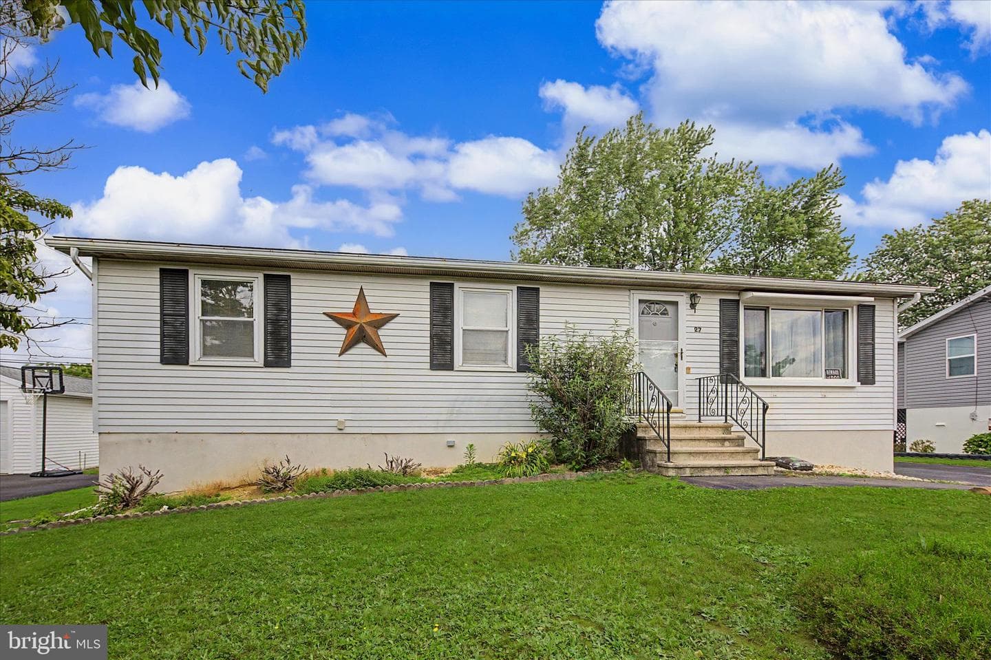 27 Maywood Avenue, Reading