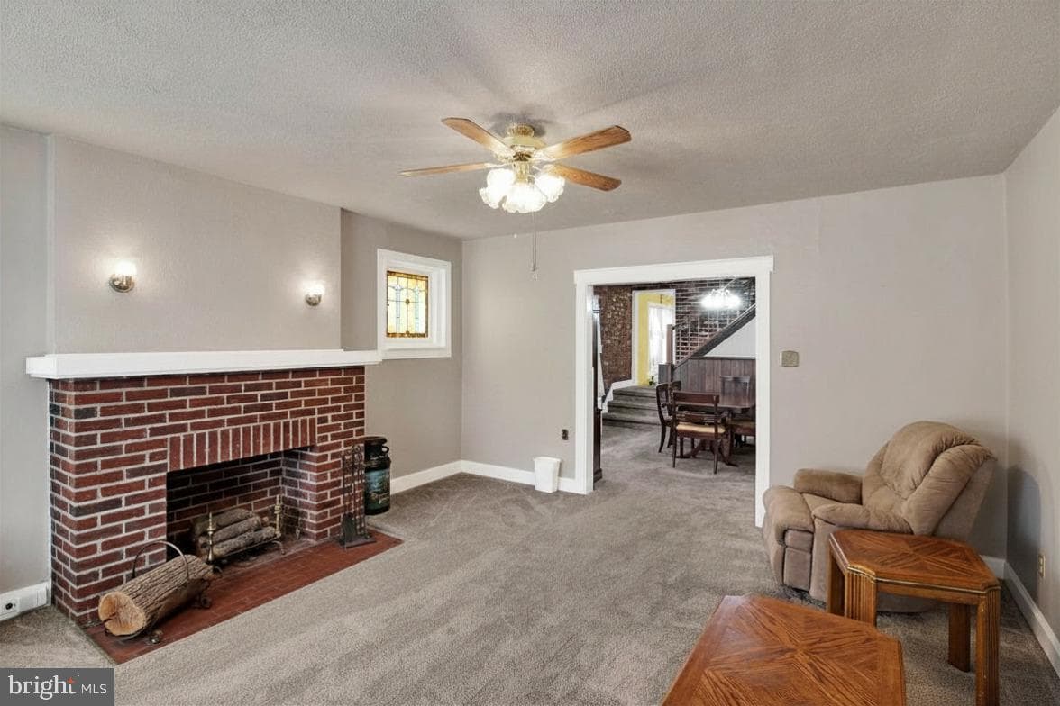 4230 Penn Avenue photo 4