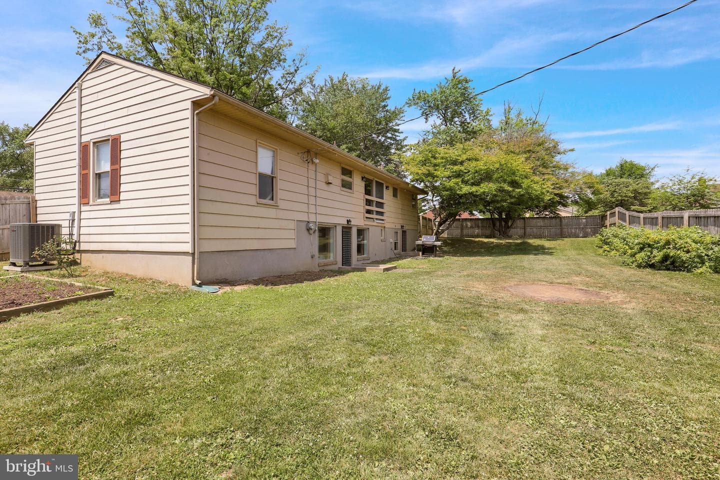 33 Lawndale Road photo 30