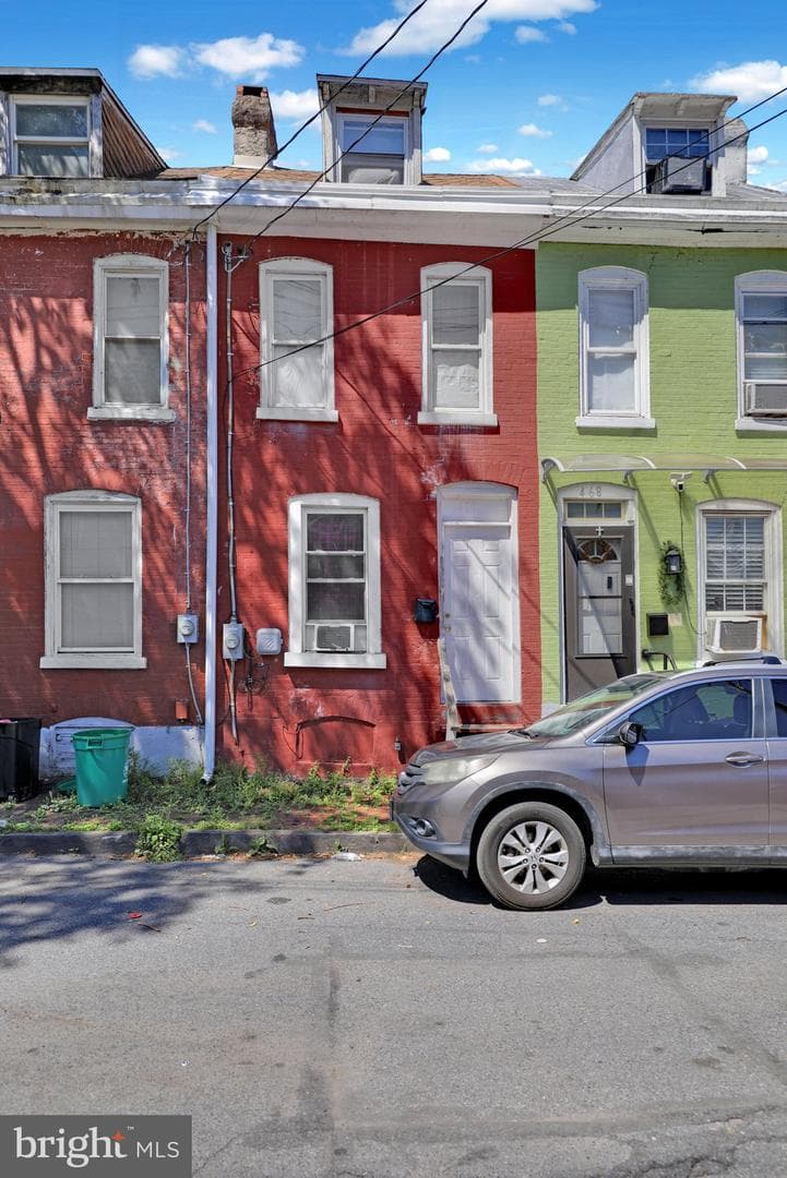 470 Spring Garden Street photo 3