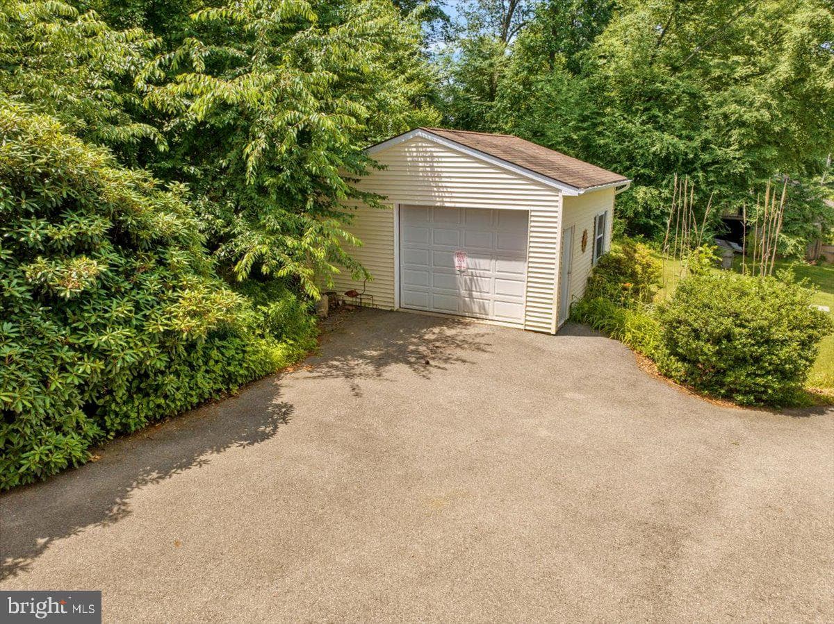 407 Miller Road photo 35