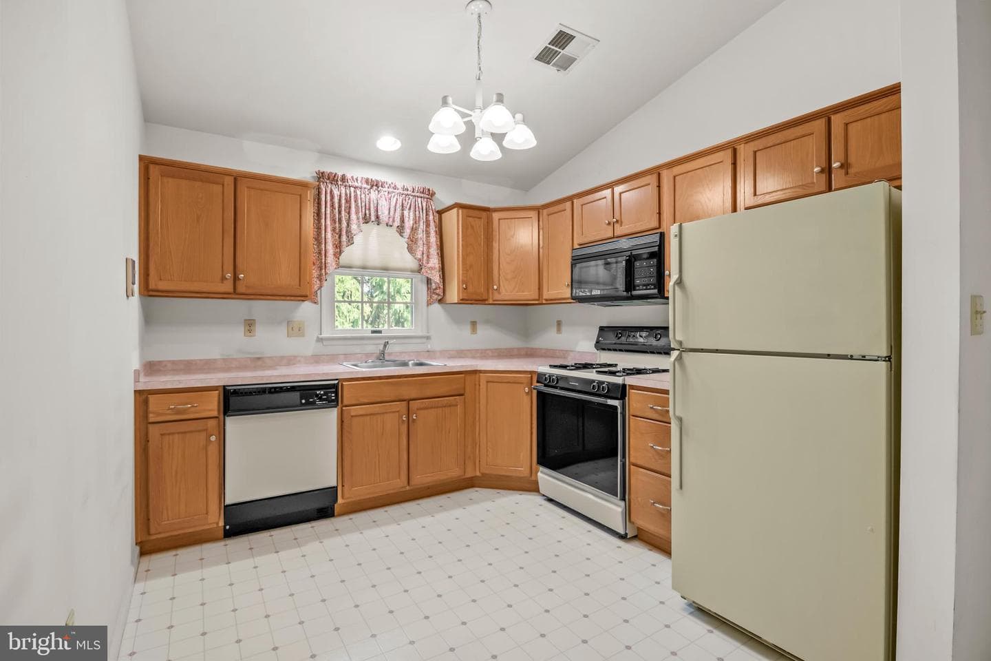 3217 Garfield Avenue photo 7