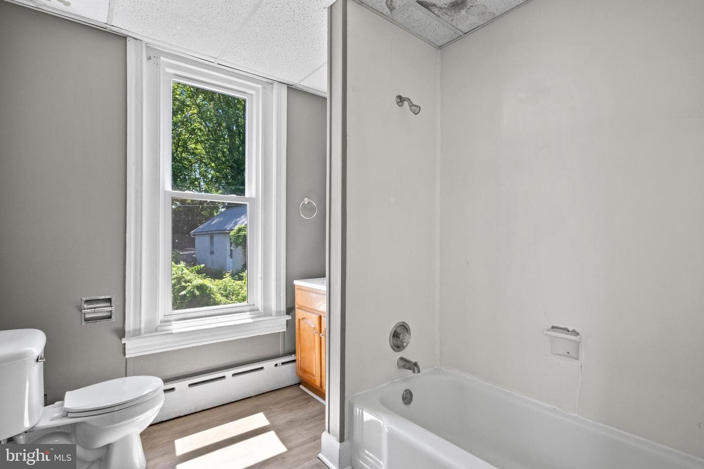 414 W Walnut Street photo 10