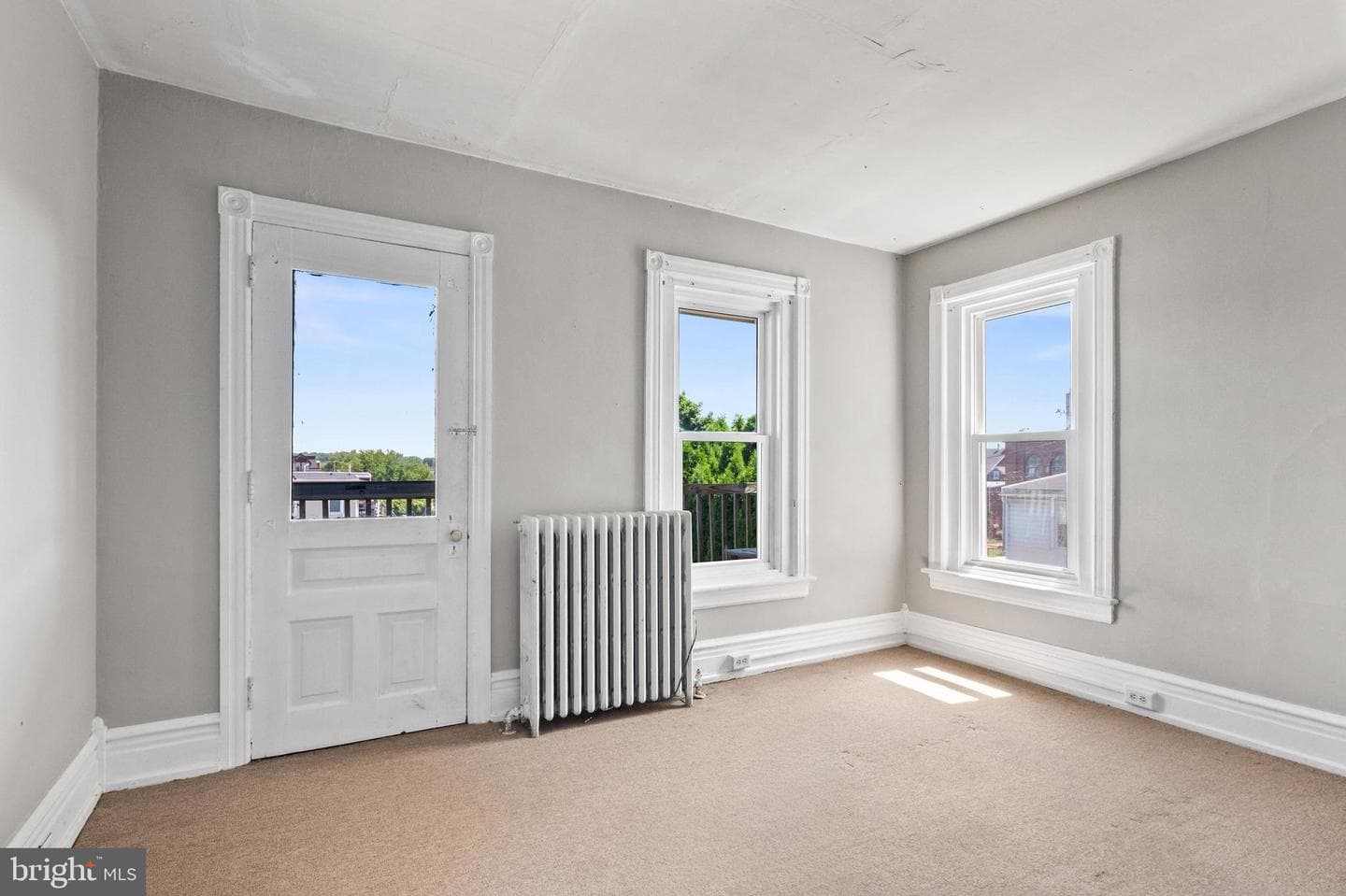 414 W Walnut Street photo 15