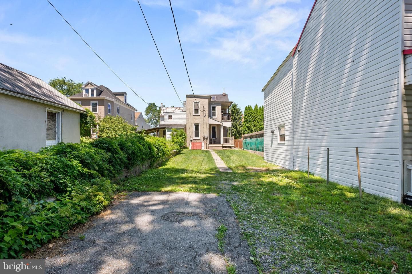 414 W Walnut Street photo 22