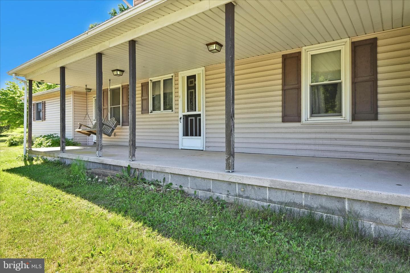 5235 Four Point Road photo 2