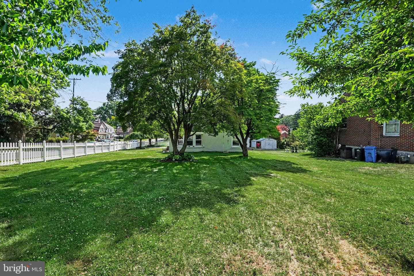 815 Park Avenue photo 24
