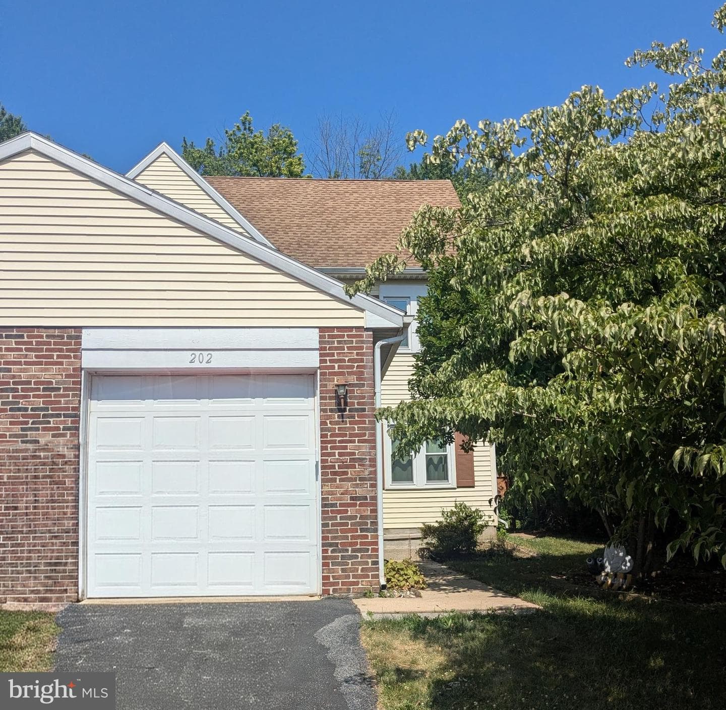 202 Adams Drive, Womelsdorf