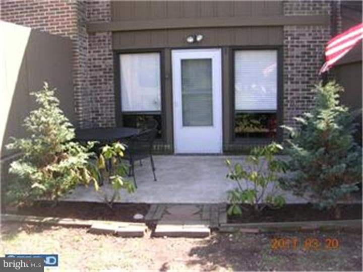 7 Club Lane photo 23