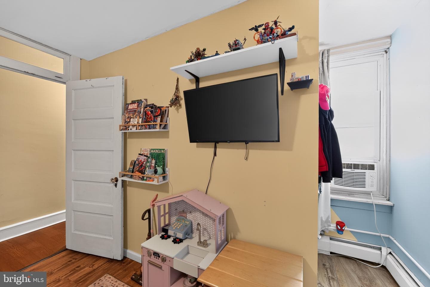 352 S Reading Avenue photo 13