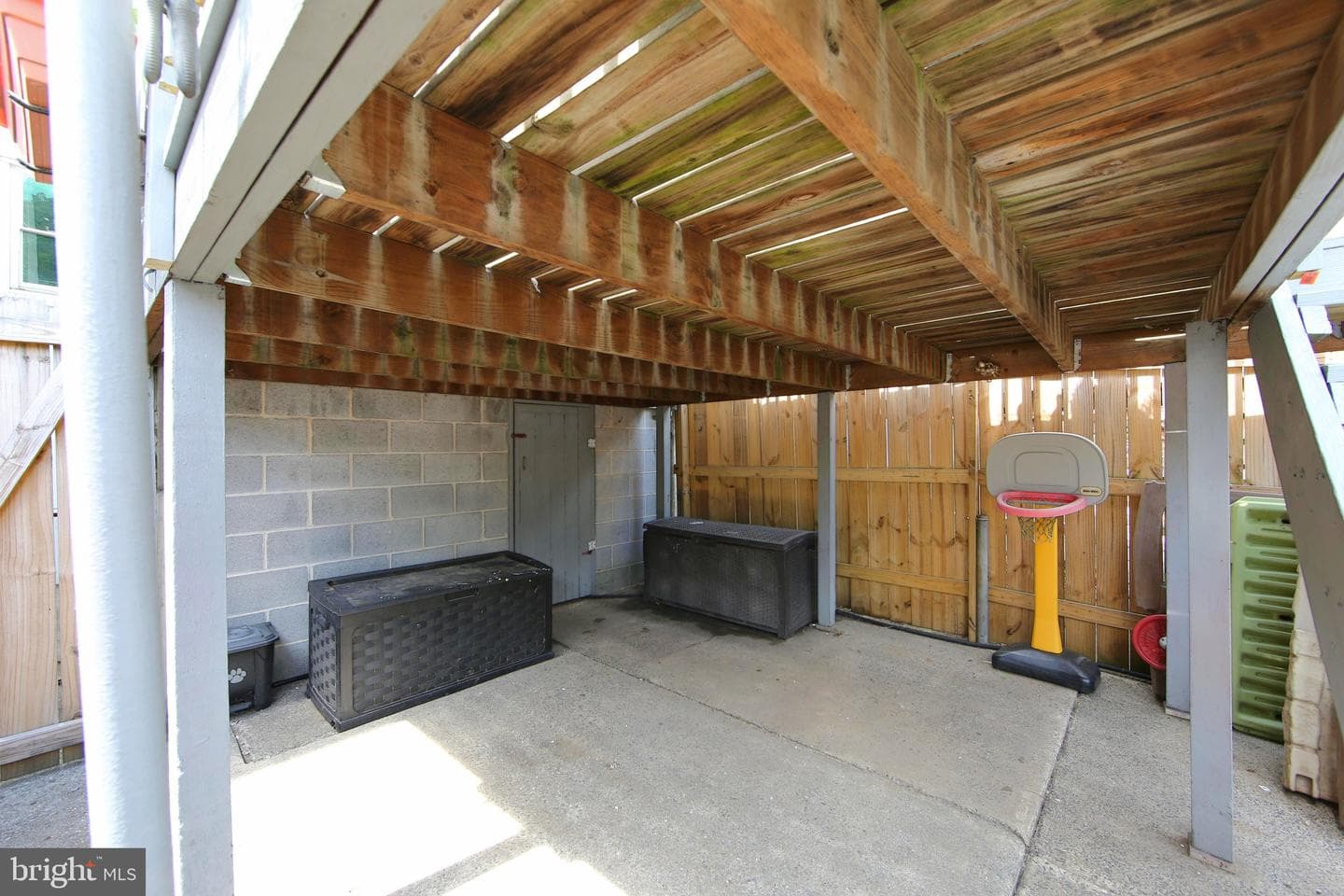 352 S Reading Avenue photo 31