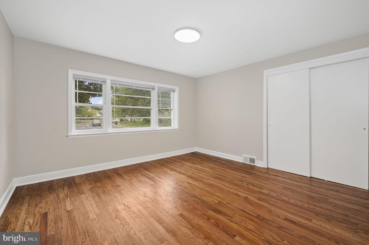 2400 Van Reed Road photo 14