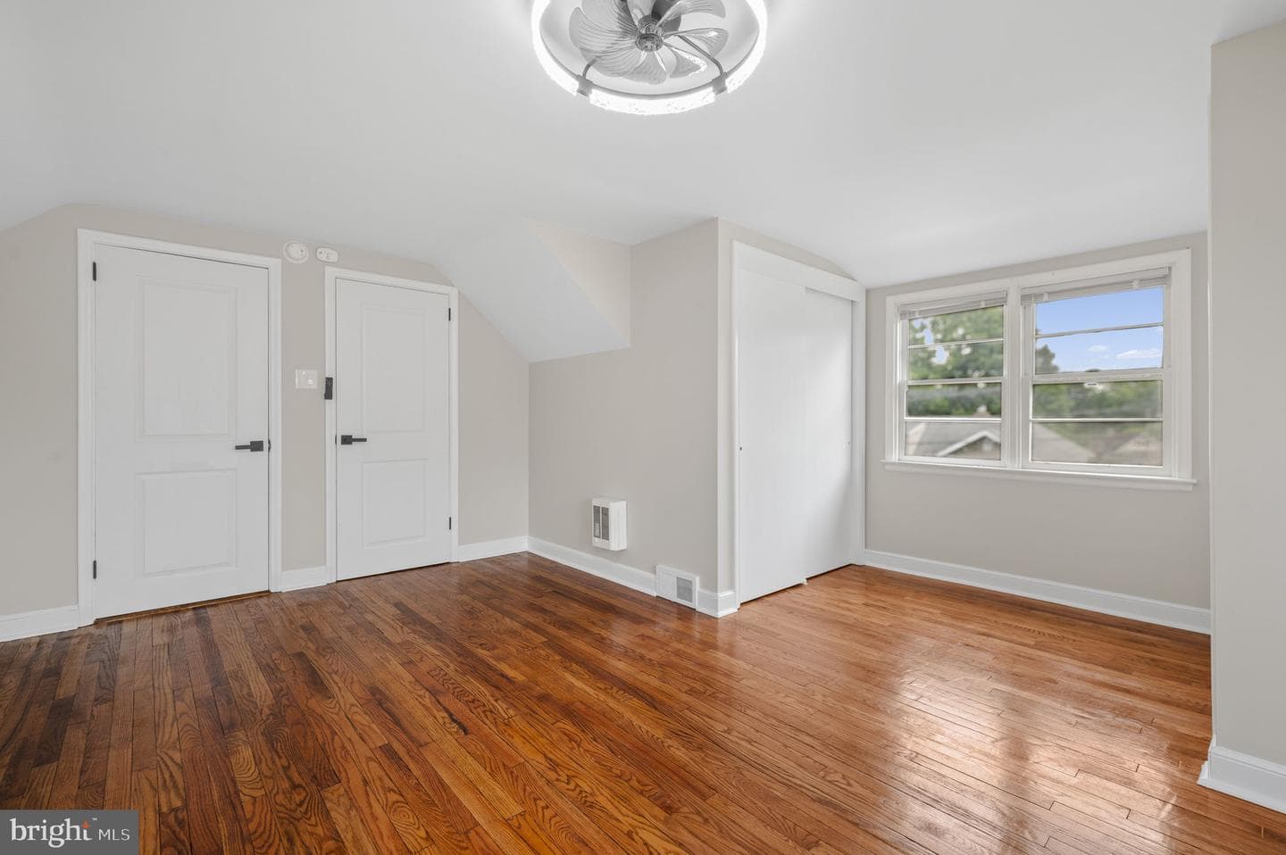 2400 Van Reed Road photo 28