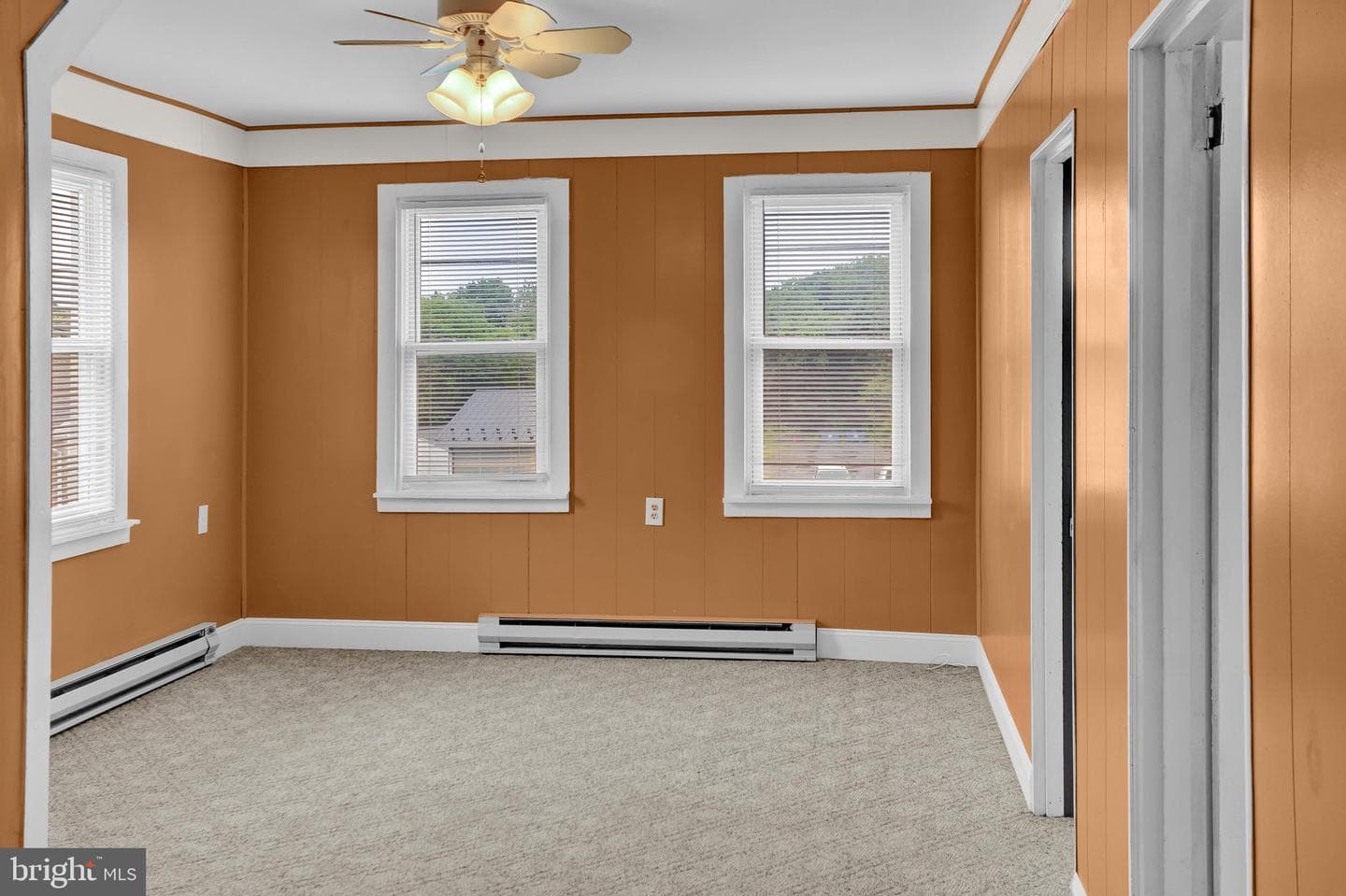 238 Penn Street photo 27
