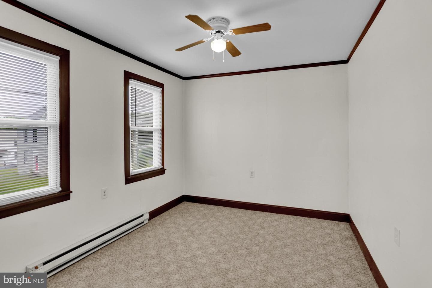 238 Penn Street photo 31