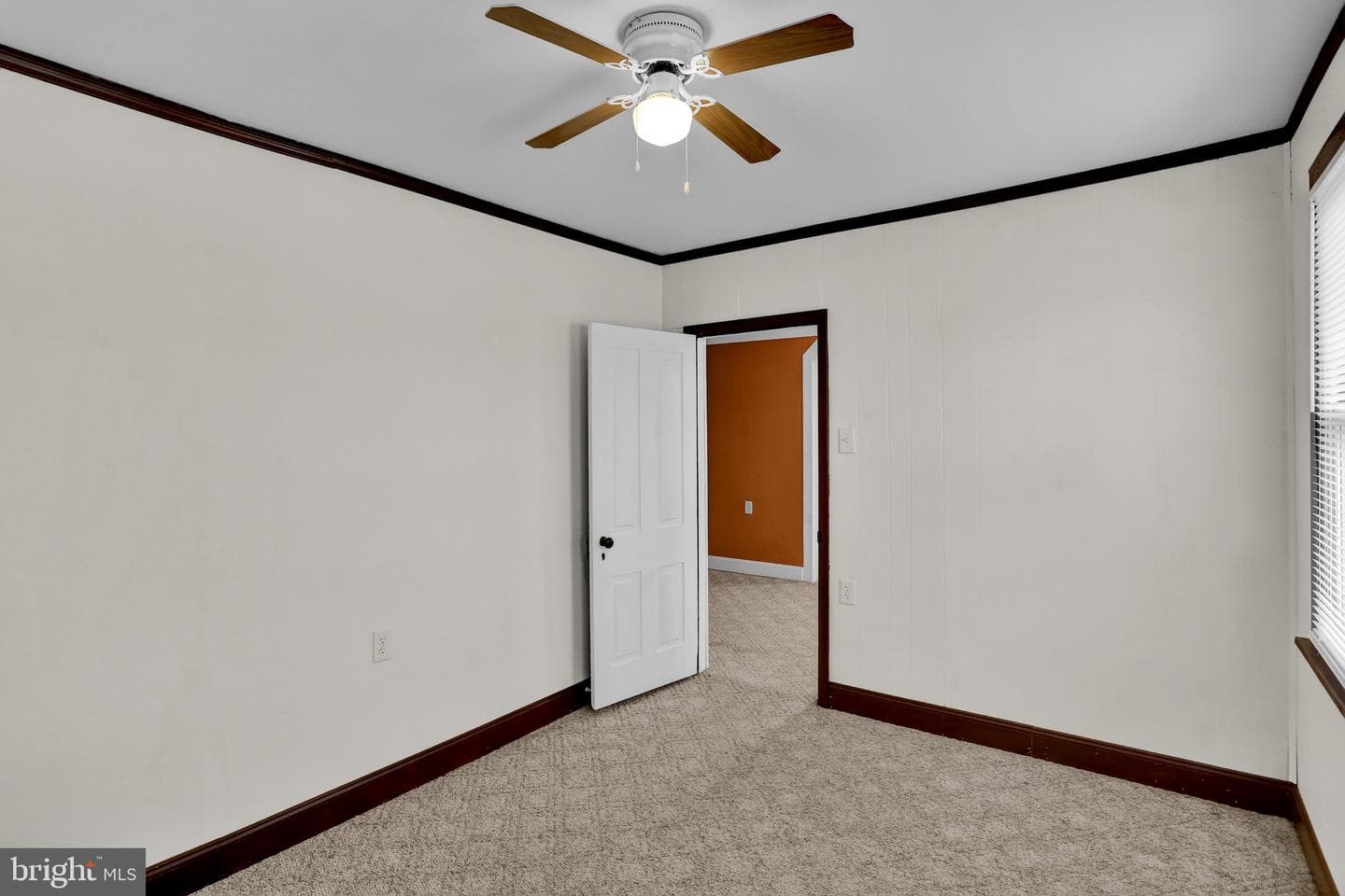 238 Penn Street photo 32