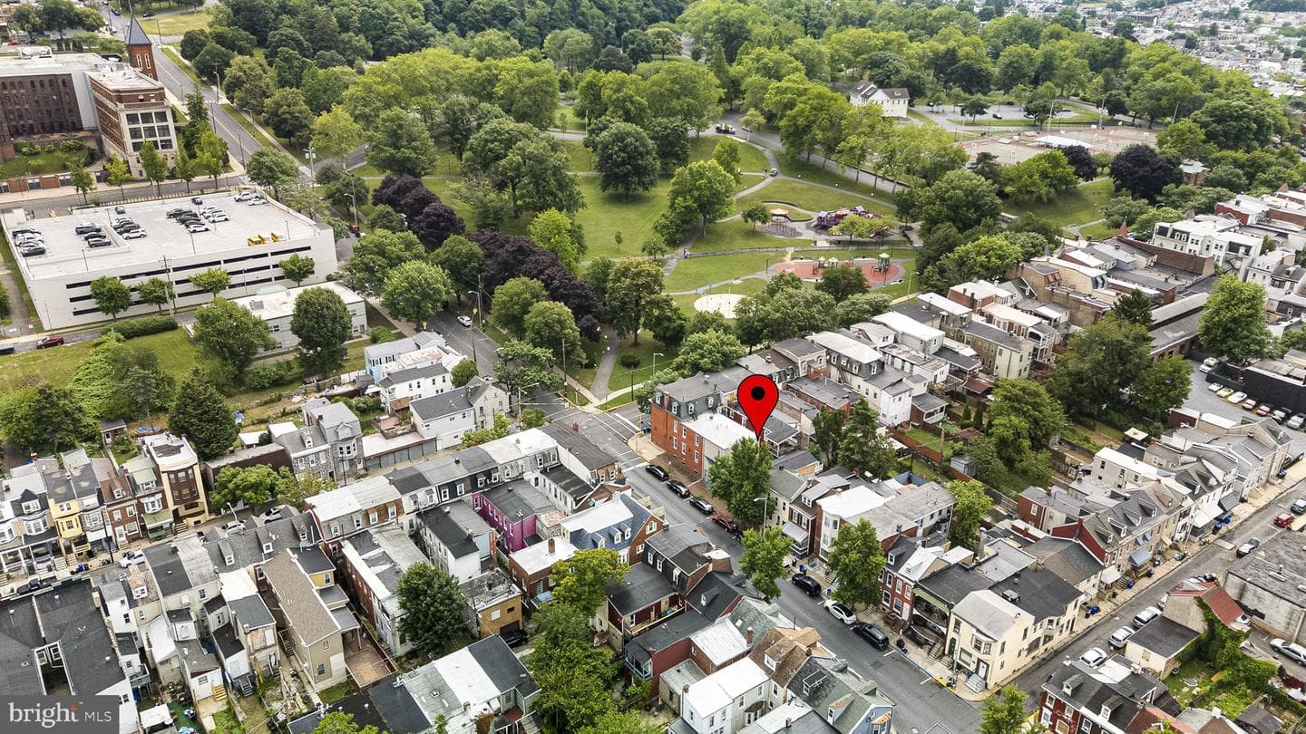 1038 Walnut Street photo 4