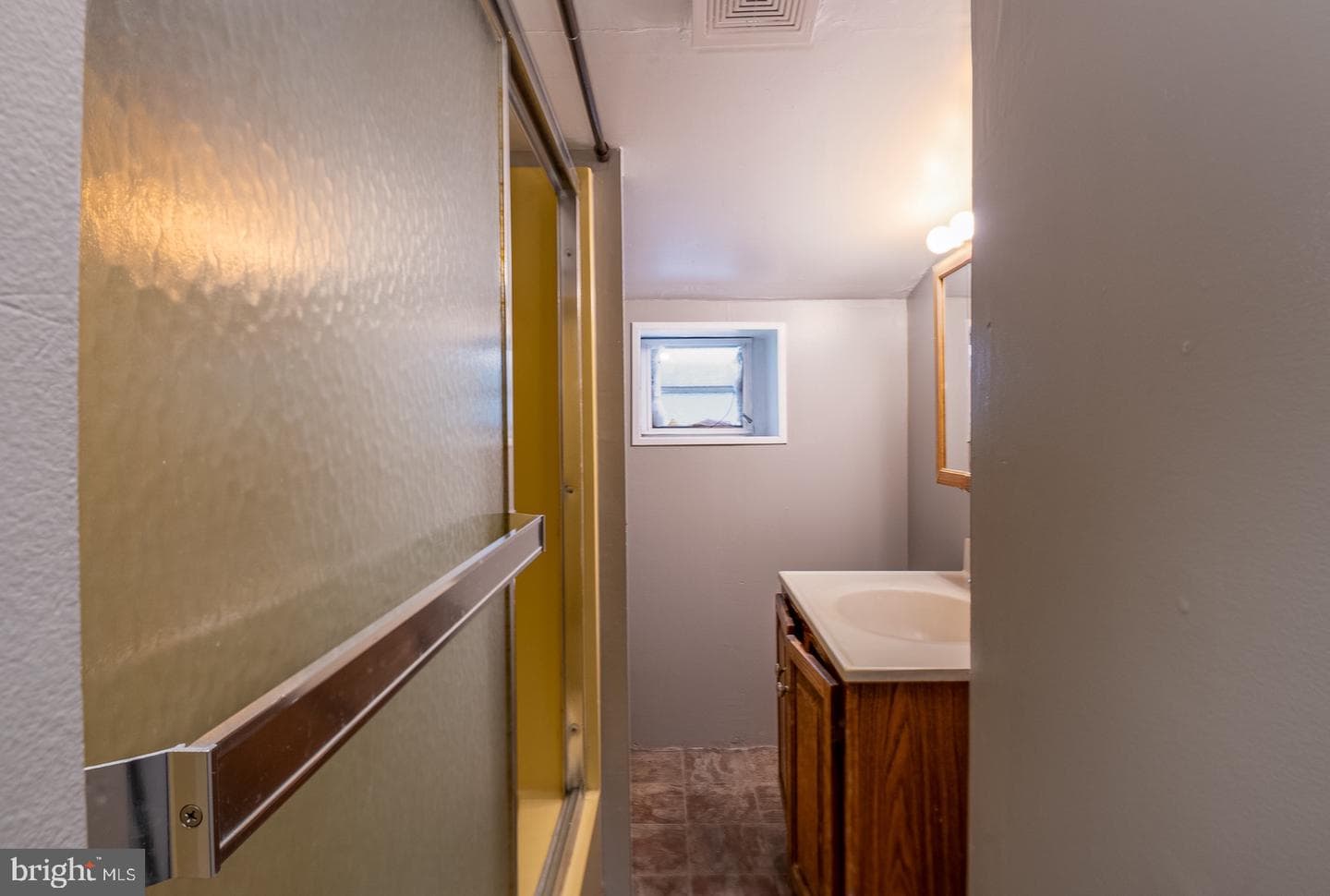 832 Nicolls Street photo 11