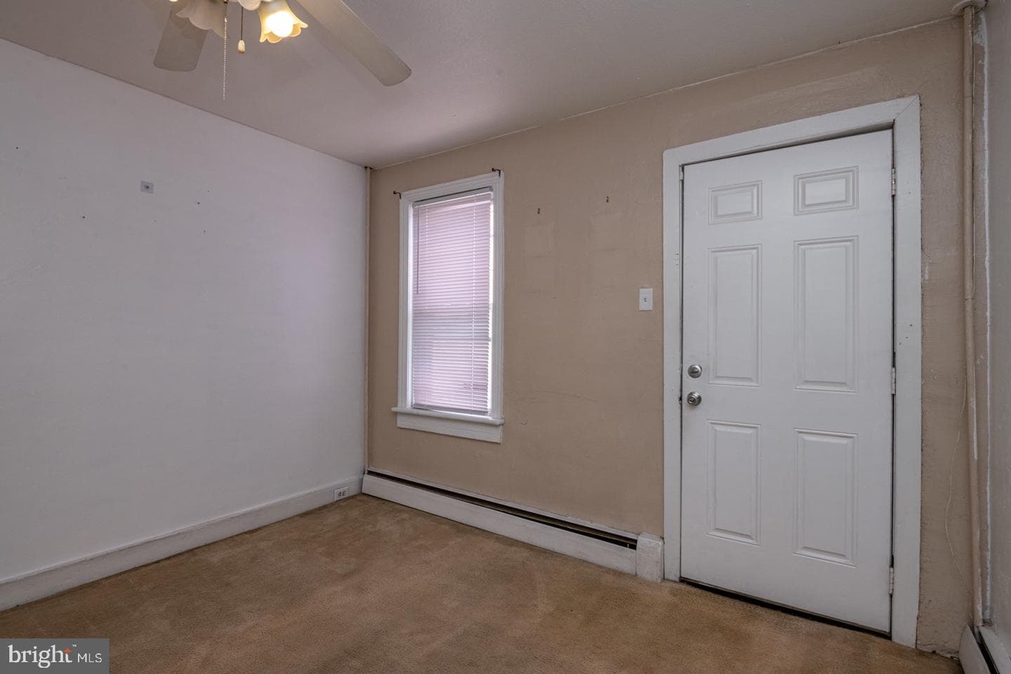 832 Nicolls Street photo 3