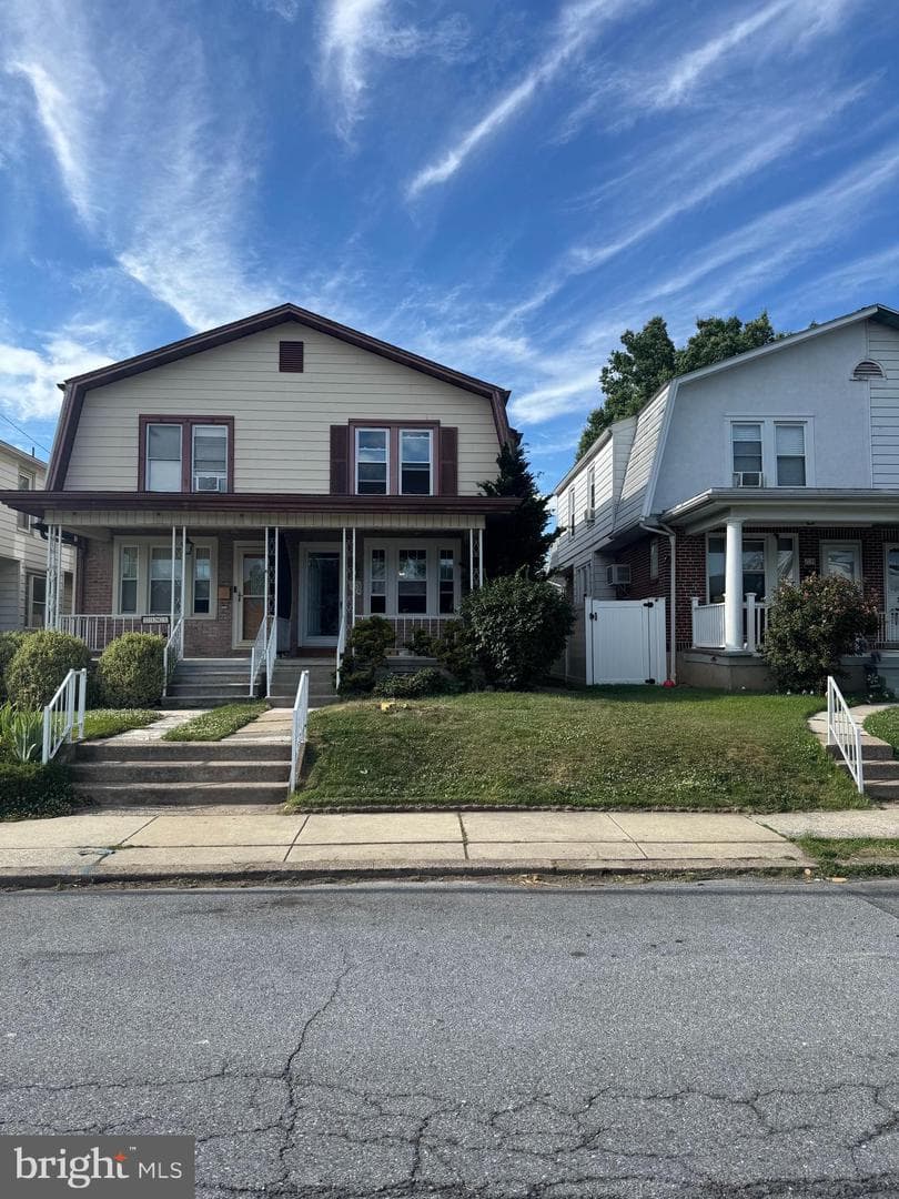 2139 Cleveland Av, West Lawn