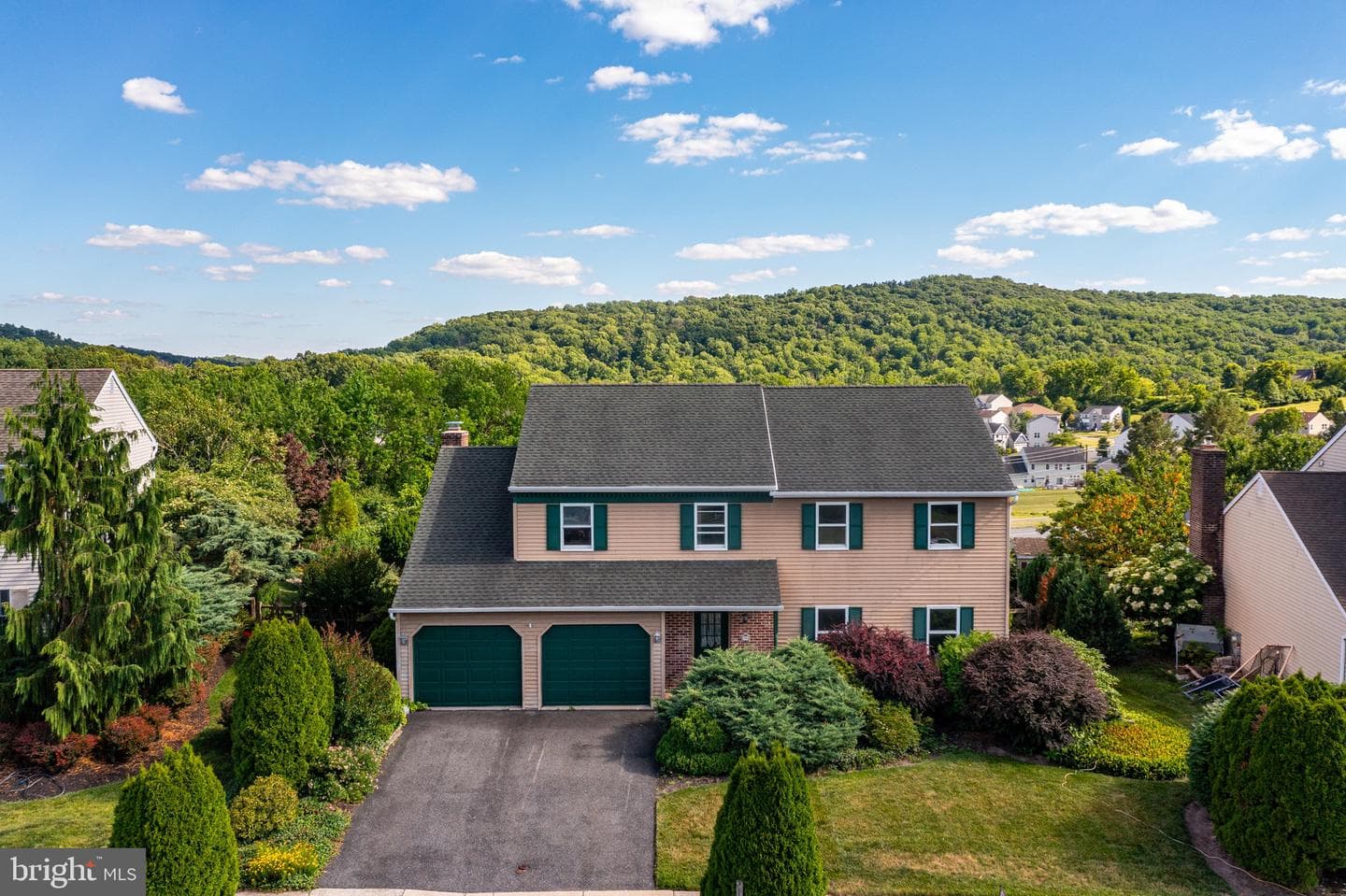 41 Flint Ridge Drive, Shillington
