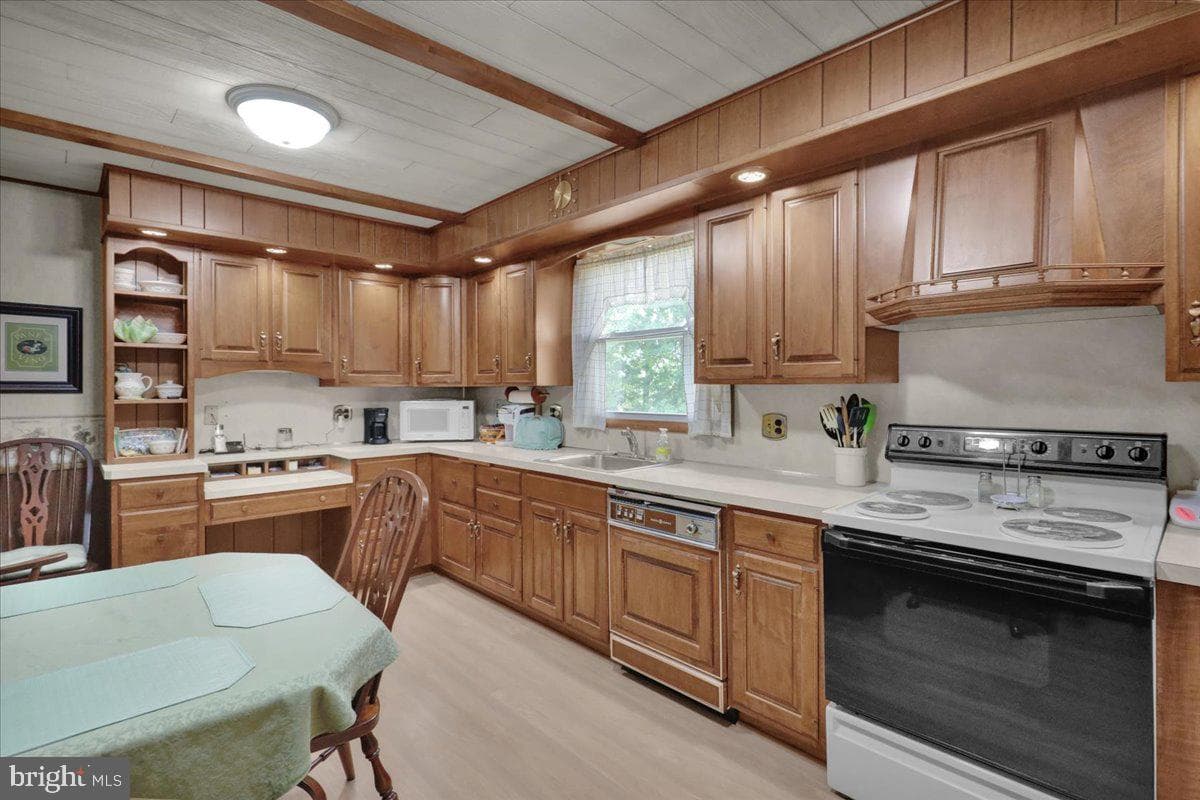 61 Weaver Lane photo 14