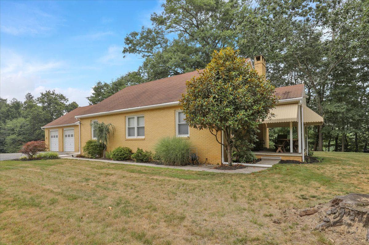 61 Weaver Lane, Mohnton