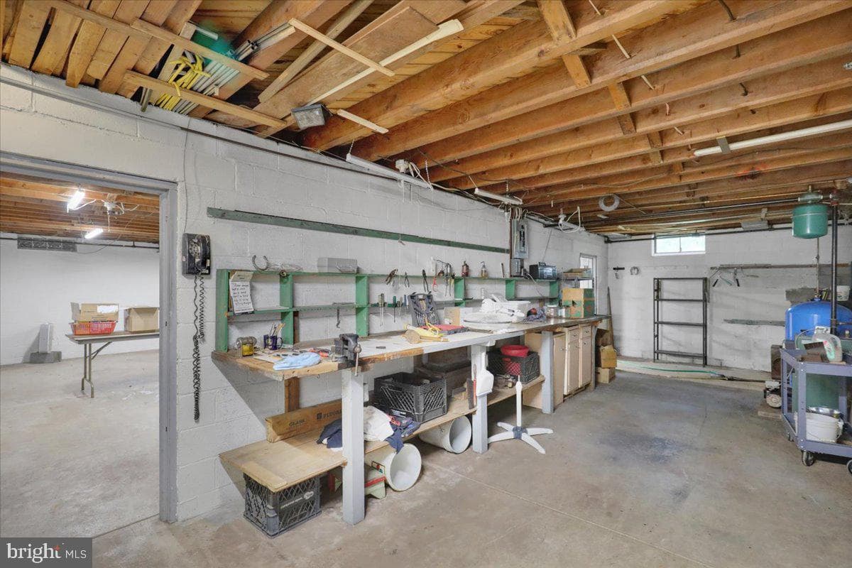61 Weaver Lane photo 24