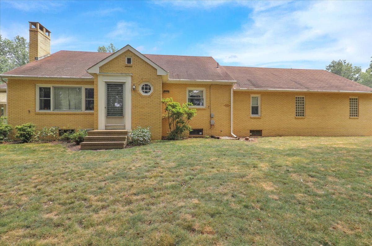 61 Weaver Lane photo 3