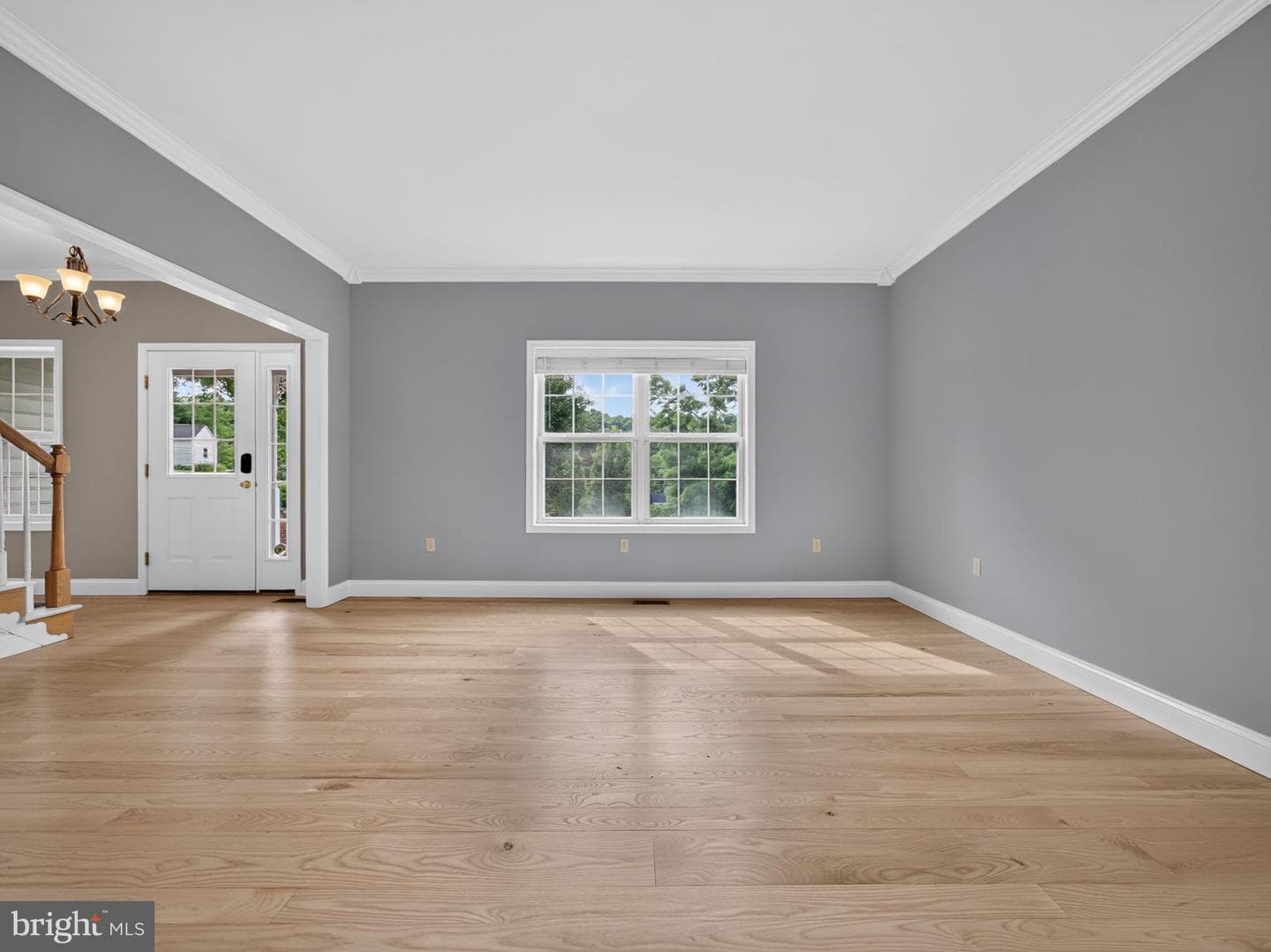 649 S Reading Avenue photo 38