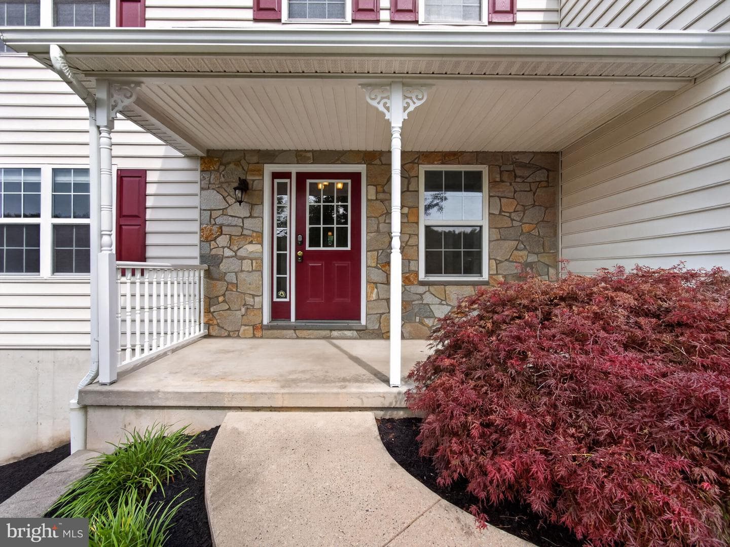649 S Reading Avenue photo 4