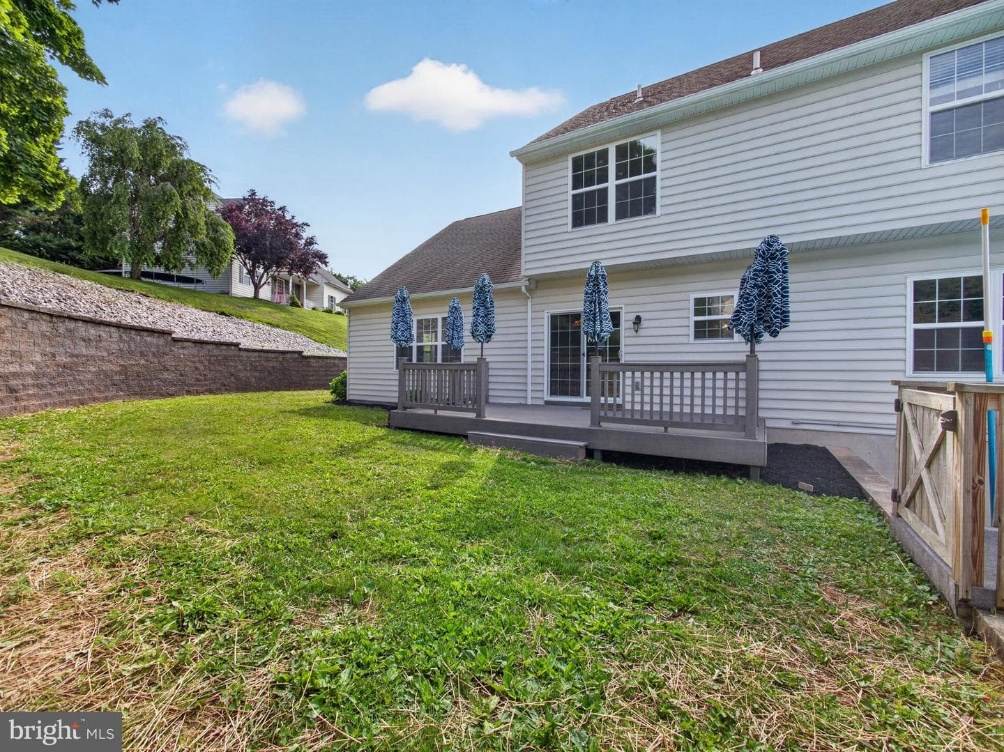 649 S Reading Avenue photo 61