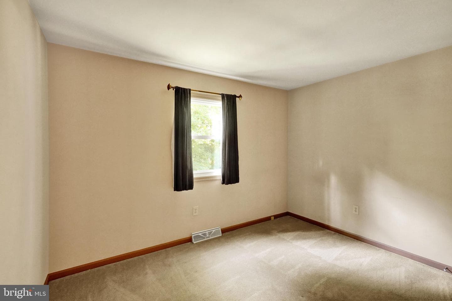 10 Maplewood Avenue #5a photo 17