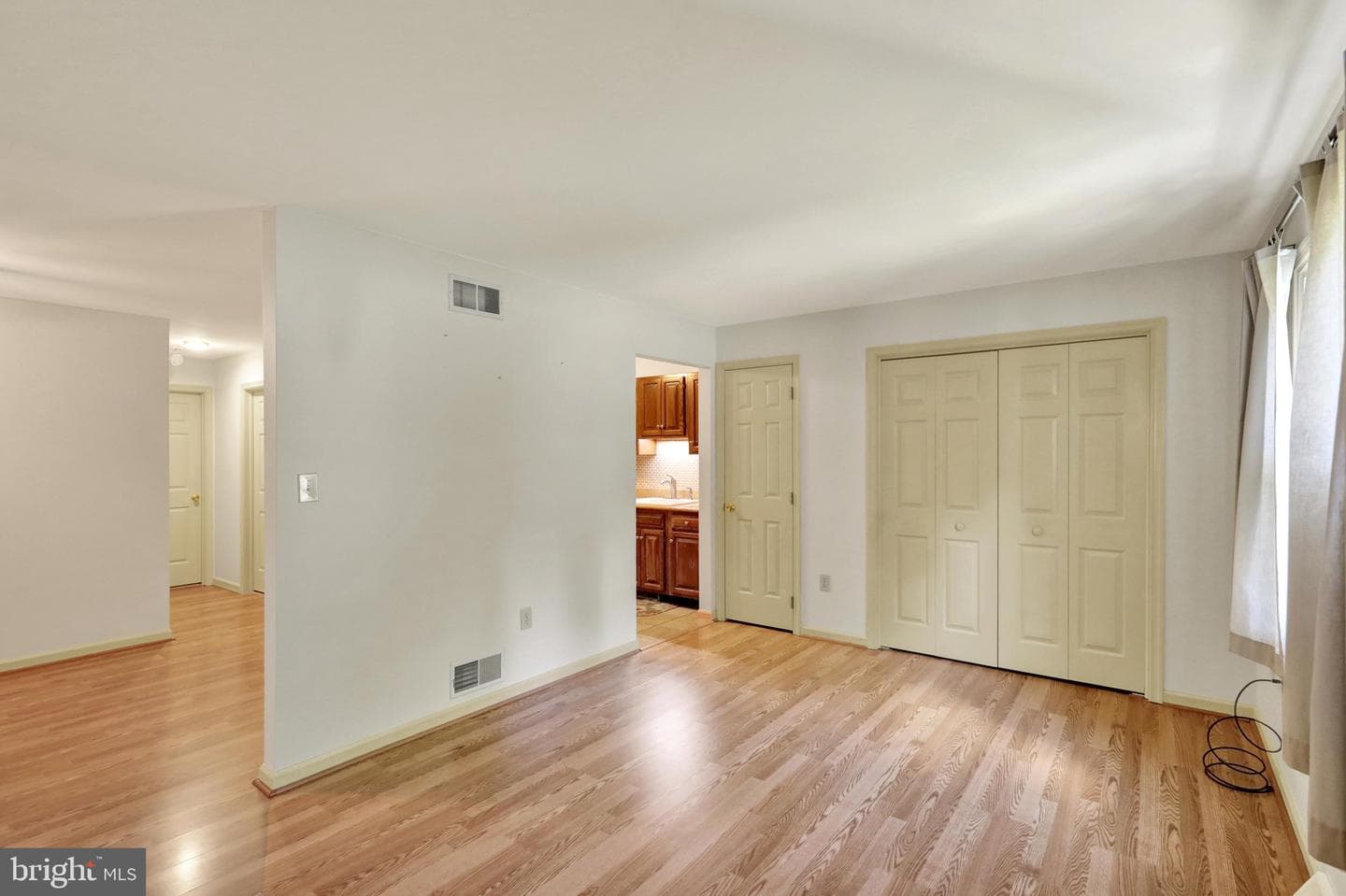 10 Maplewood Avenue #5a photo 4
