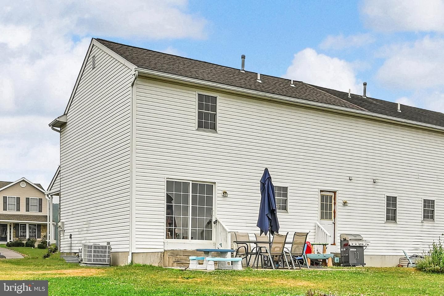 387 Oneida Drive photo 5