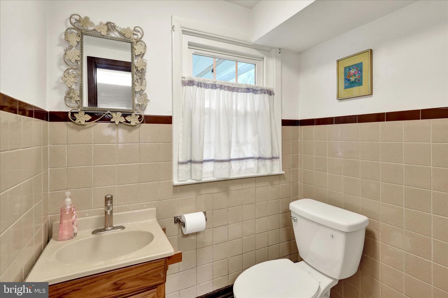 307 W Somerset Street photo 14