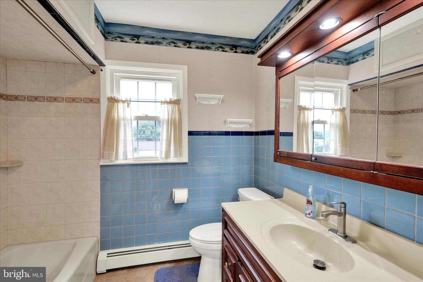 307 W Somerset Street photo 21