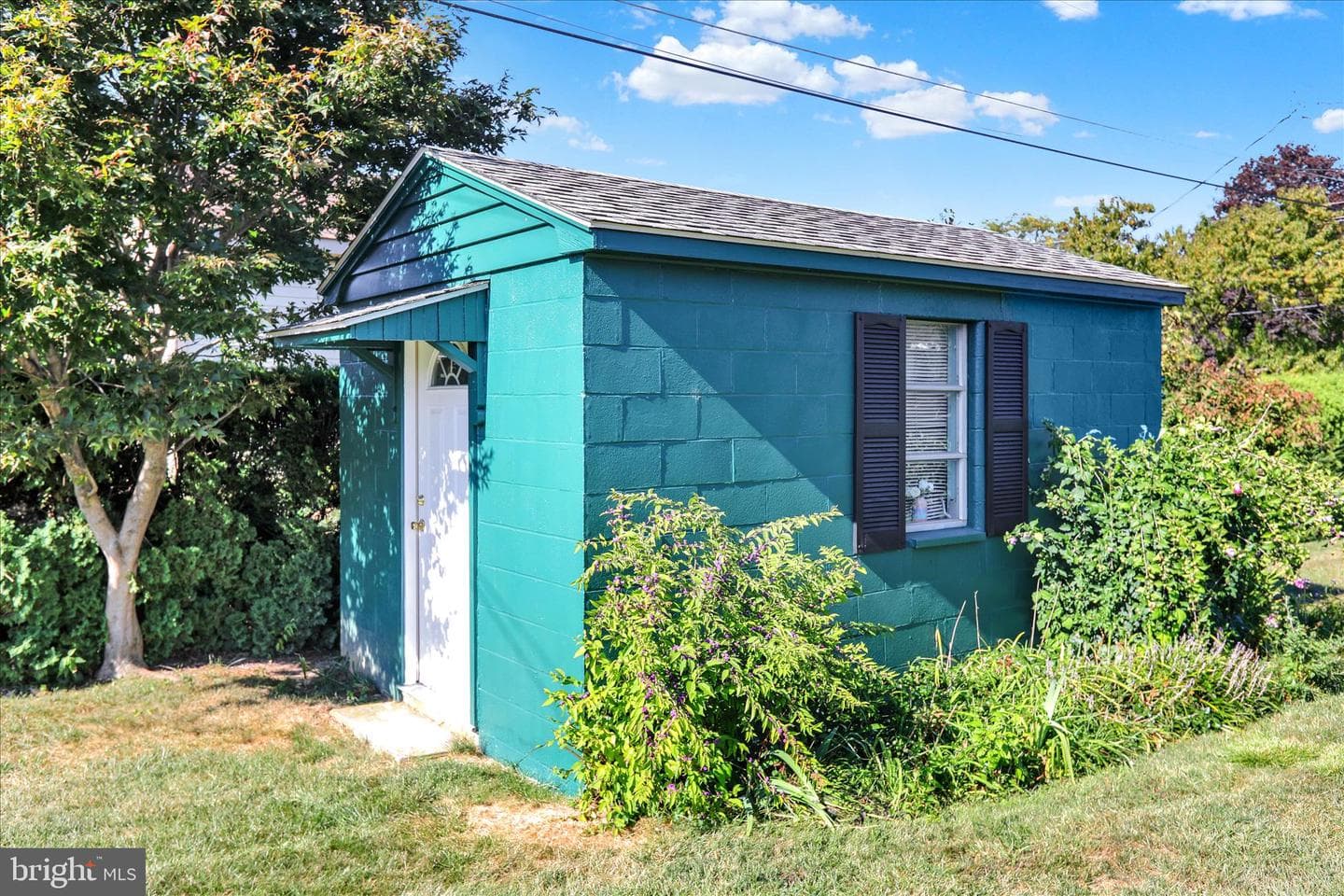 307 W Somerset Street photo 34