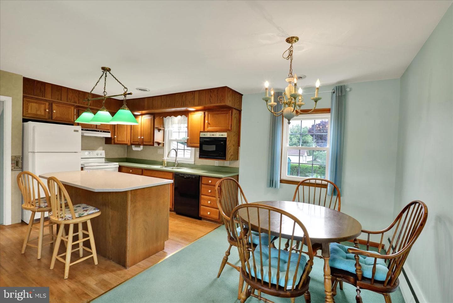 307 W Somerset Street photo 7