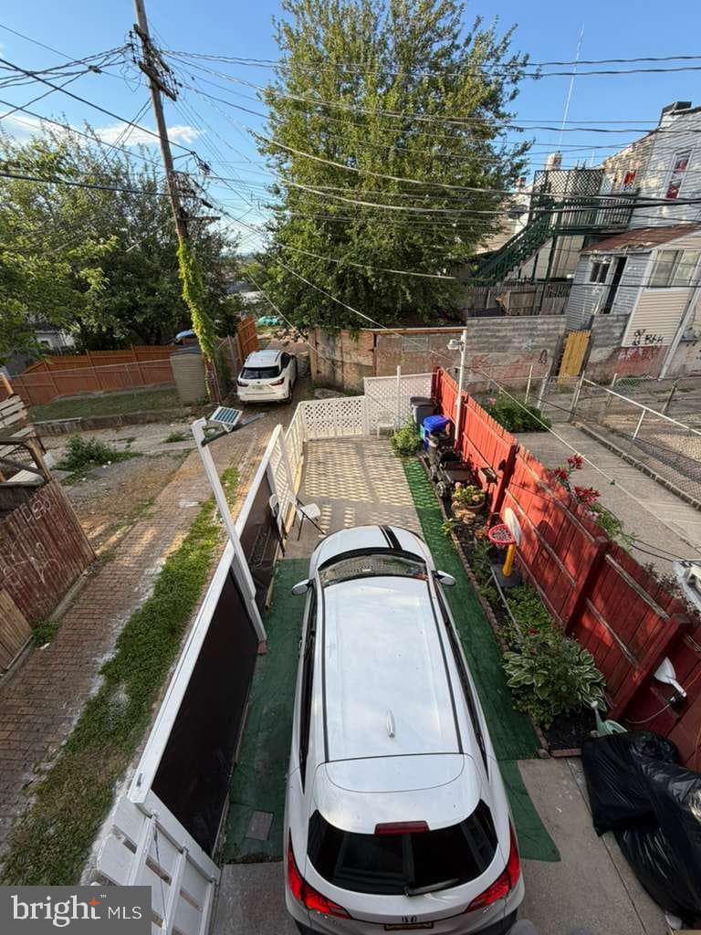 1133 Douglass Street photo 3