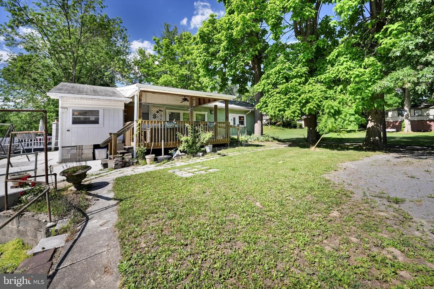 Bungalow A8 Cottage Ln Slater Rd, Reading