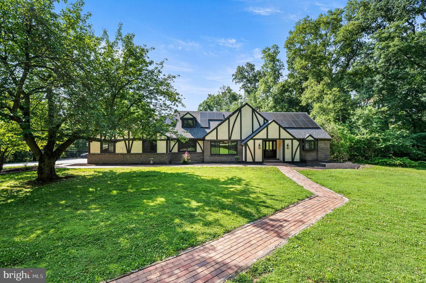 41 Devon Drive photo 3