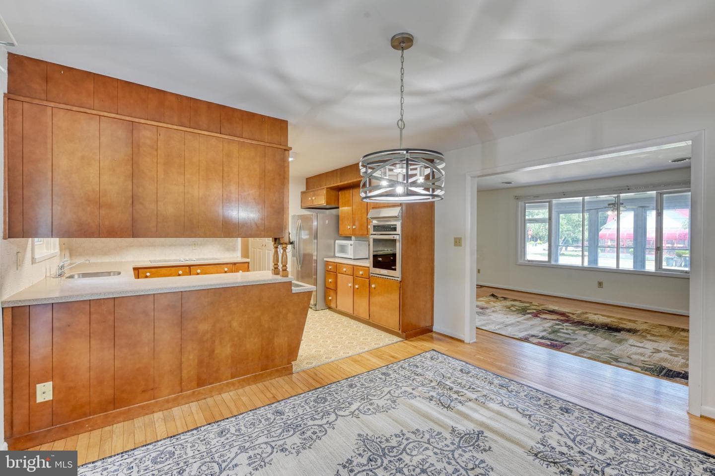 10 E Lincoln Avenue photo 8