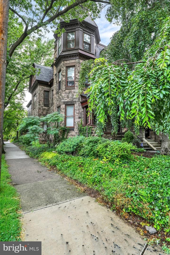 800 N 3rd Street photo 9