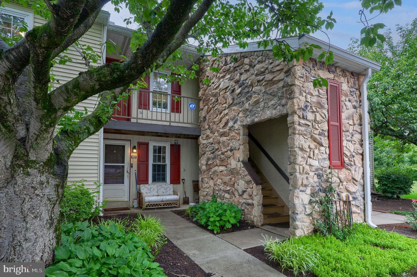 118 Valley Greene Circle, Reading